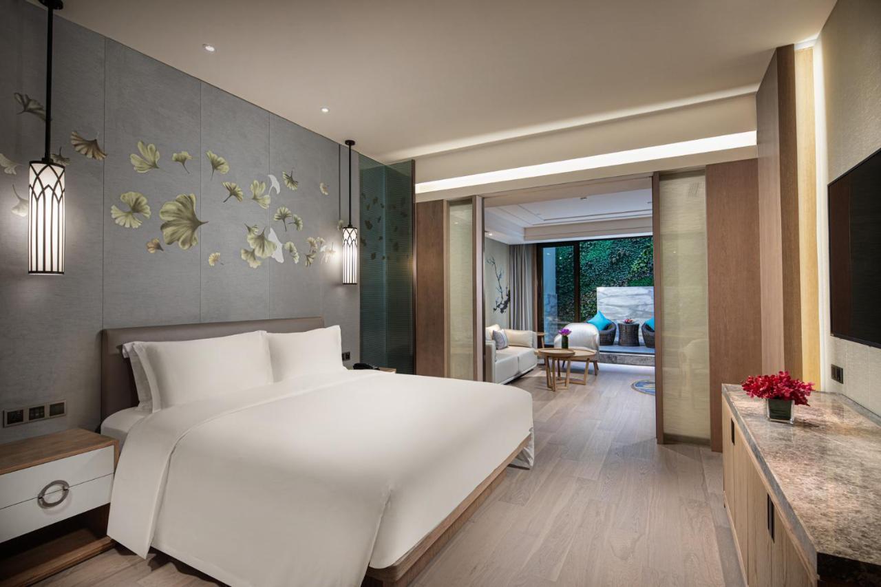 Crowne Plaza Shanghai Nanjing Road By Ihg ภายนอก รูปภาพ Deluxe Suite