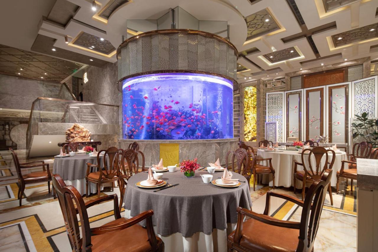 Crowne Plaza Shanghai Nanjing Road By Ihg ภายนอก รูปภาพ Interior of the restaurant