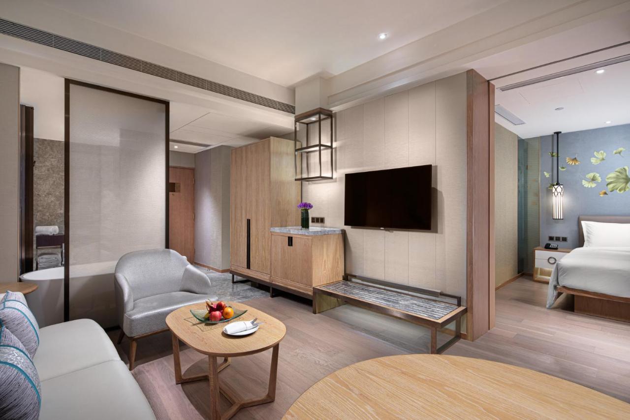 Crowne Plaza Shanghai Nanjing Road By Ihg ภายนอก รูปภาพ Deluxe Suite
