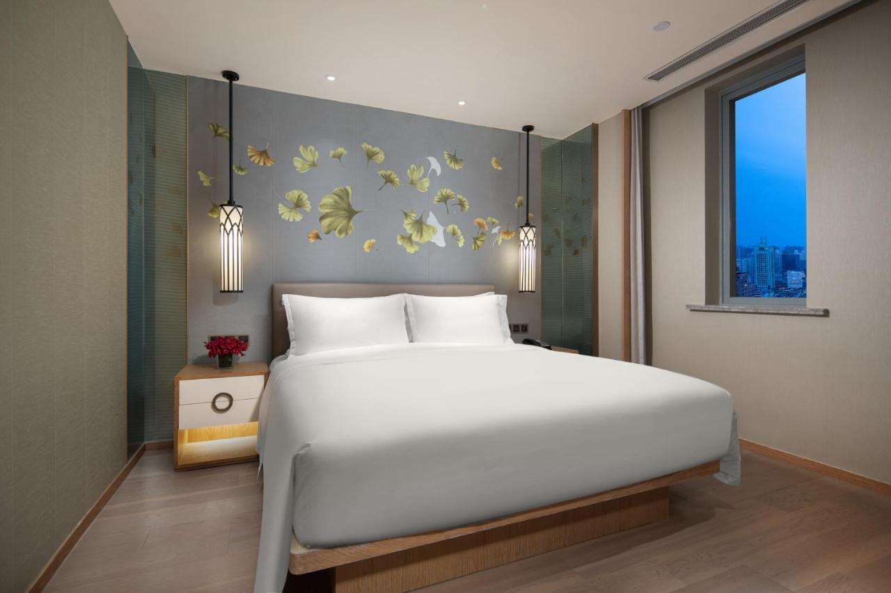 Crowne Plaza Shanghai Nanjing Road By Ihg ภายนอก รูปภาพ Deluxe Suite