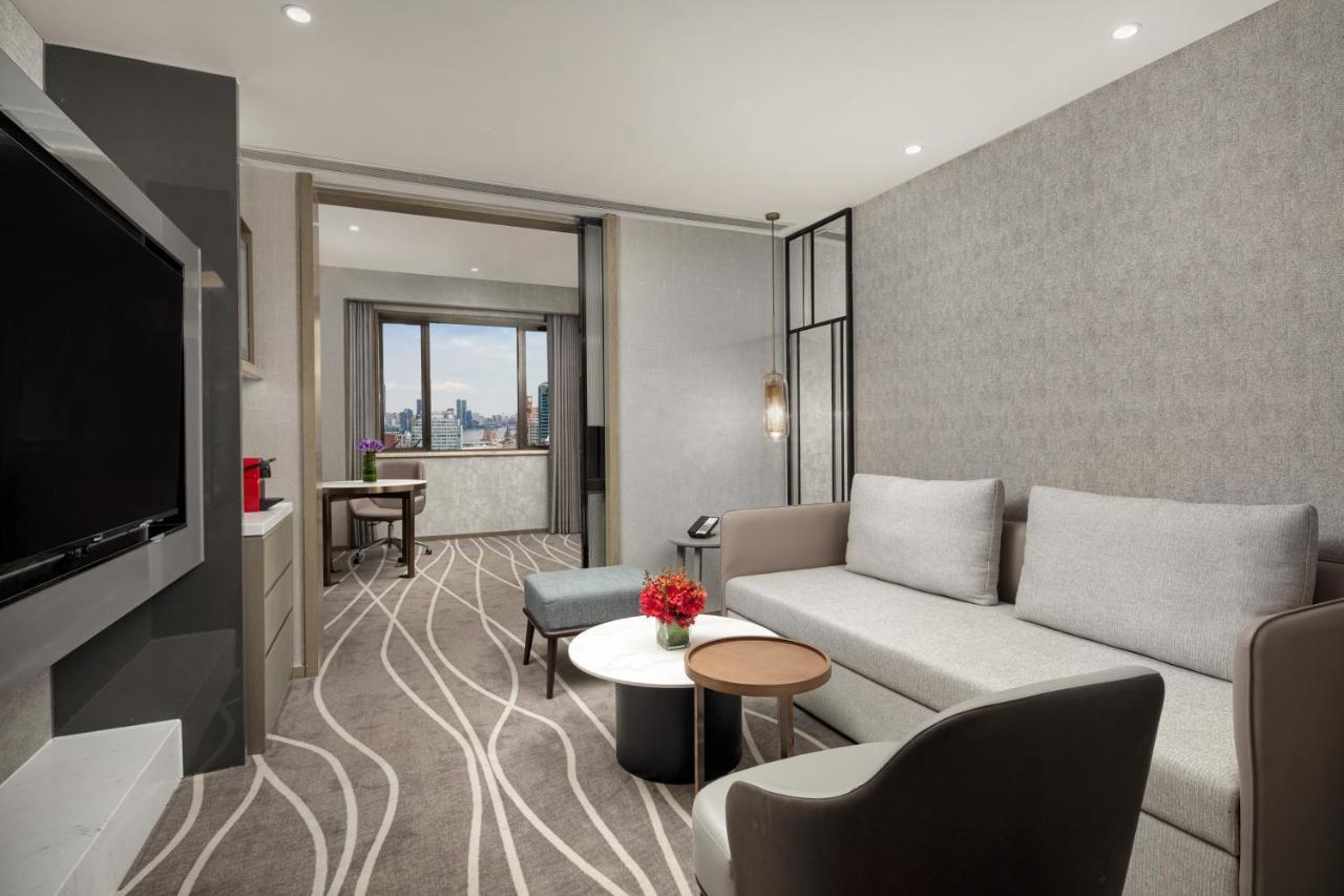 Crowne Plaza Shanghai Nanjing Road By Ihg ภายนอก รูปภาพ A suite at the hotel